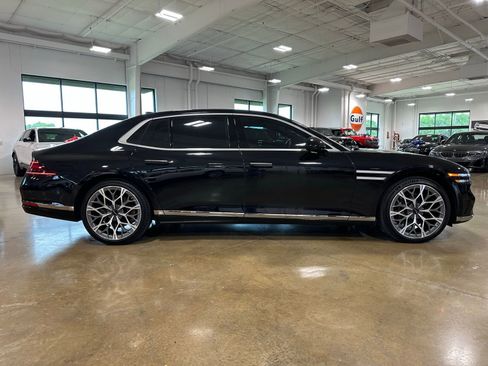 Used 2025 Genesis G90 3.5T AWD/4WD image 9