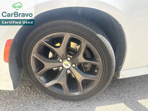 Used 2019 Dodge Charger GT RWD image 2