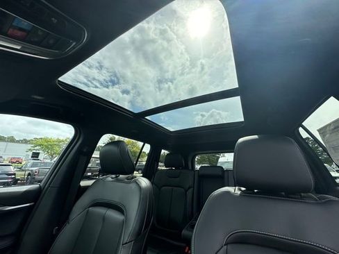 New 2025 Jeep Grand Cherokee Limited AWD/4WD image 30