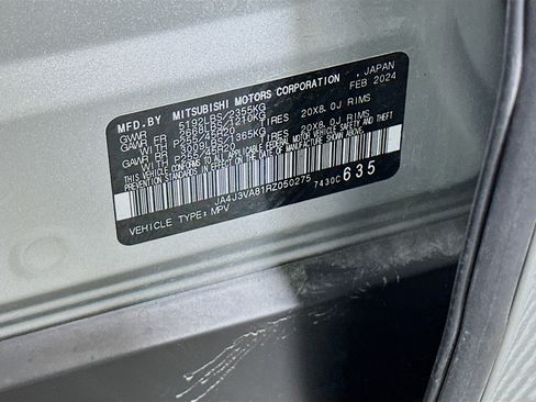 Used 2024 Mitsubishi Outlander SE image 12