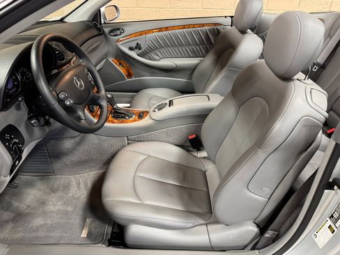 Used 2008 Mercedes-Benz CLK 350 Cabriolet image 24