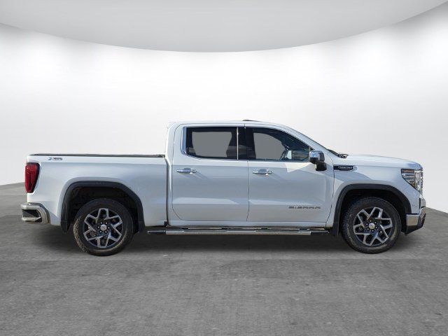 Used 2023 GMC Sierra 1500 SLT w/ SLT Premium Plus Package AWD/4WD image 2