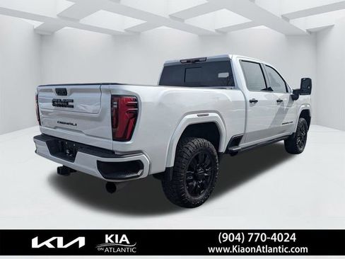 Used 2024 GMC Sierra 2500 Denali Ultimate image 3