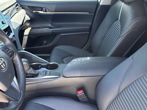 Used 2024 Toyota Camry SE FWD image 12