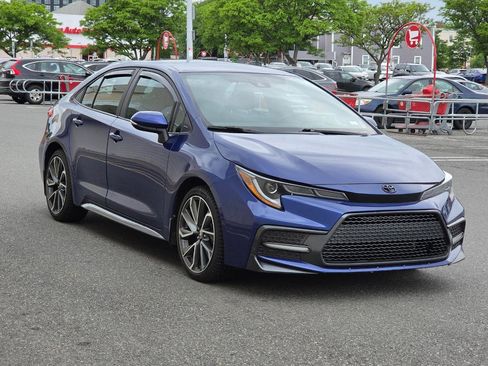 Used 2022 Toyota Corolla SE FWD image 3