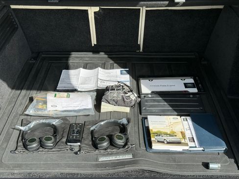 Used 2016 Land Rover Range Rover HSE image 29