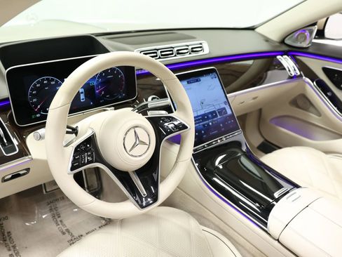 Used 2022 Mercedes-Benz Maybach S 580 4MATIC image 2