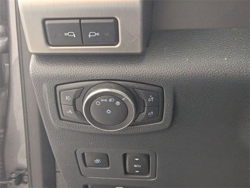 Used 2022 Ford F350 Platinum w/ FX4 Off-Road Package image 16