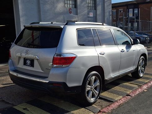 Used 2012 Toyota Highlander Limited w/ Tow Pkg image 6