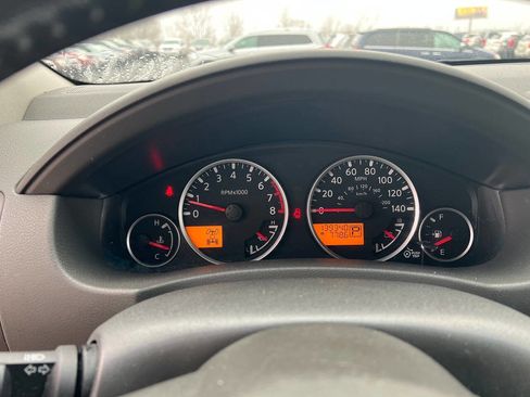 Used 2011 Nissan Pathfinder LE w/ Navigation Pkg image 25