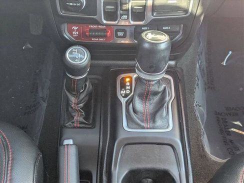 Used 2018 Jeep Wrangler Unlimited Rubicon image 12