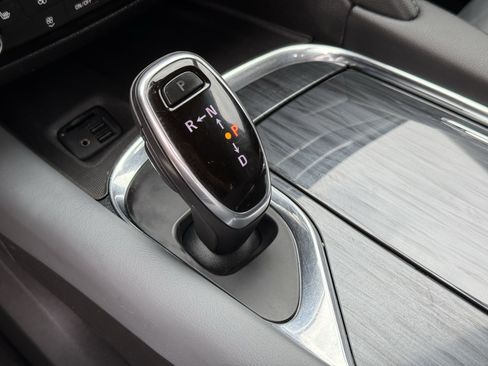 Used 2020 Buick Enclave Essence w/ Sport Touring Edition image 23