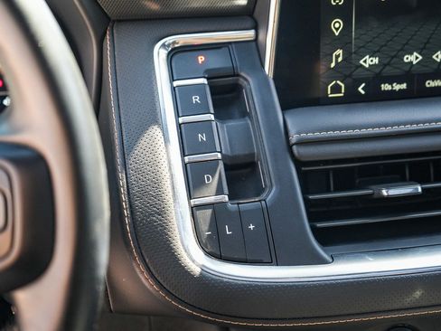 Used 2024 GMC Yukon AT4 w/ AT4 Premium Package AWD/4WD image 20