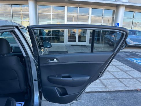 Used 2022 Kia Sportage LX w/ LX AWD Value Edition Package image 19