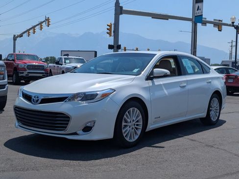Used 2015 Toyota Avalon XLE Premium FWD image 9