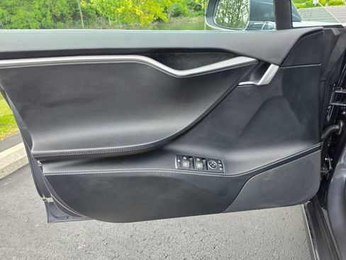 Used 2020 Tesla Model S Long Range AWD/4WD image 19