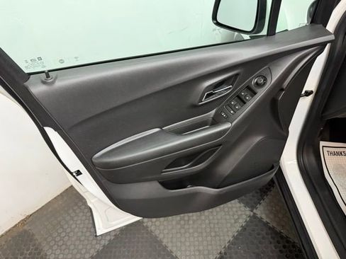 Used 2021 Chevrolet Trax LS w/ Tint and Cruise Package image 20