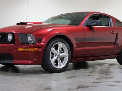 Used 2007 Ford Mustang GT RWD image 24