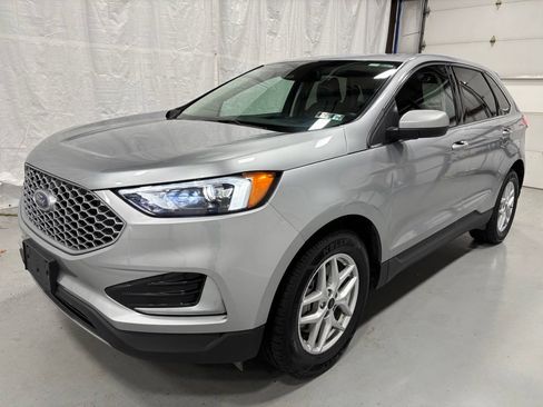 Used 2024 Ford Edge SEL AWD/4WD image 3