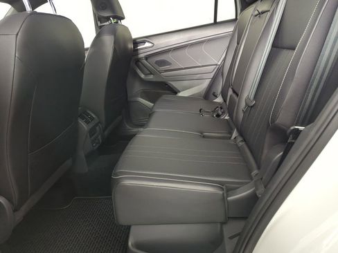 Used 2022 Volkswagen Tiguan SE R-Line image 20