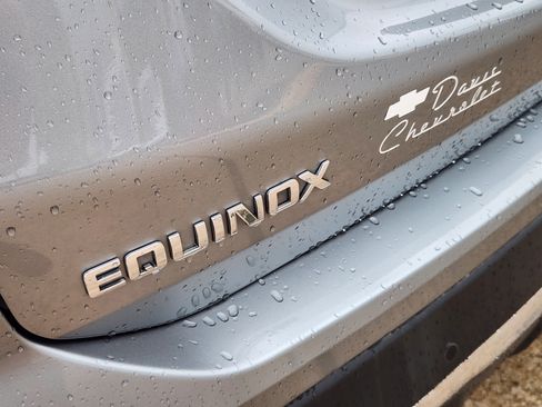 Used 2024 Chevrolet Equinox LT AWD/4WD image 12