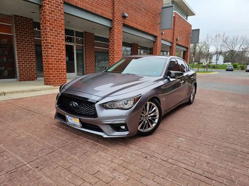 Used 2018 INFINITI Q50 Luxe w/ Essential Package (3.0T Luxe) image 3