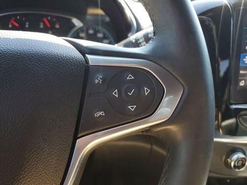 Used 2023 Chevrolet Traverse LT image 26