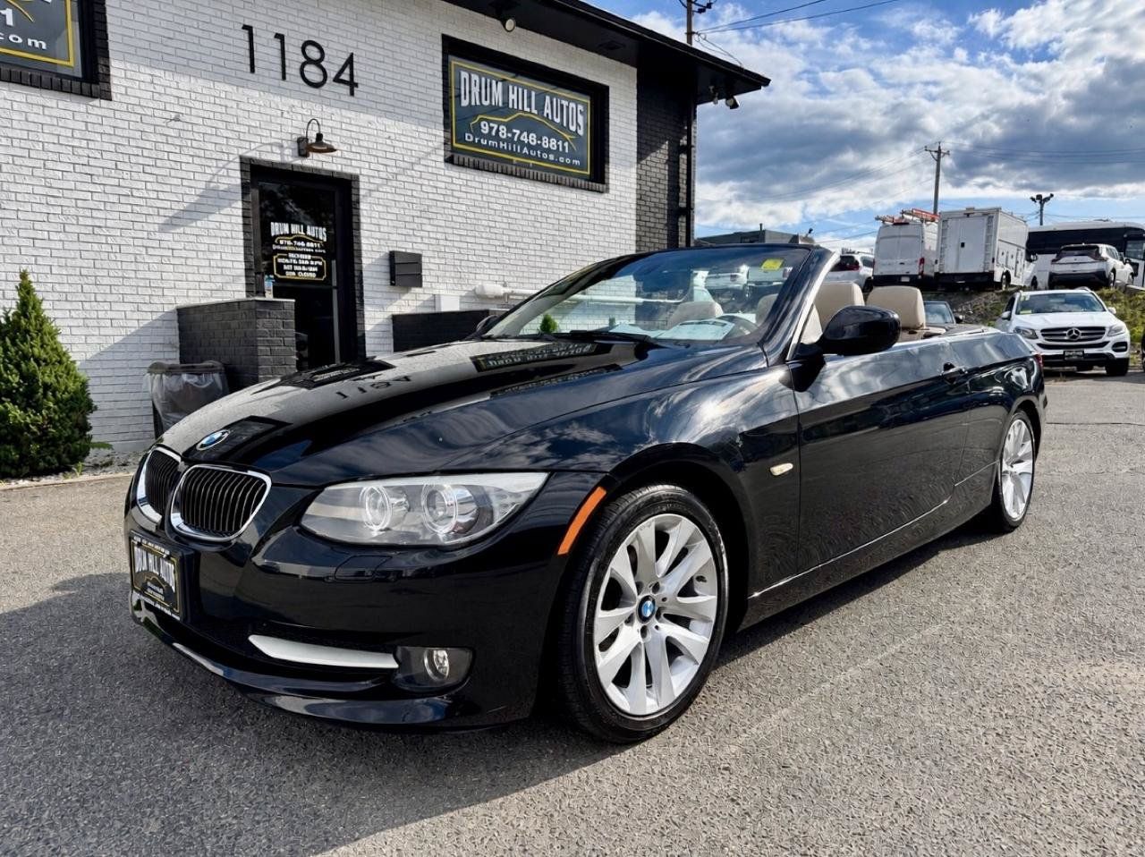 Used 2011 BMW 328i Convertible RWD image 2