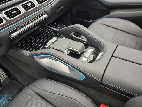Certified 2023 Mercedes-Benz GLS 580 4MATIC image 11