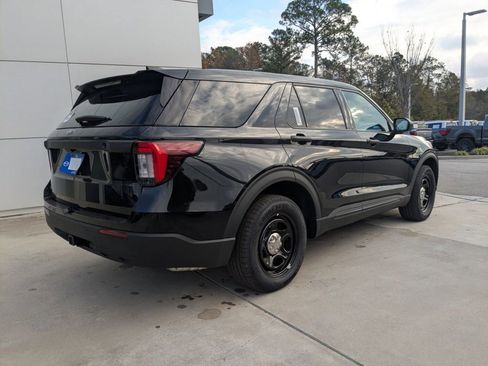 New 2025 Ford Explorer 4WD Police Interceptor image 4