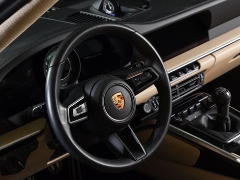 Used 2021 Porsche 911 Targa 4S Heritage Design AWD/4WD image 15