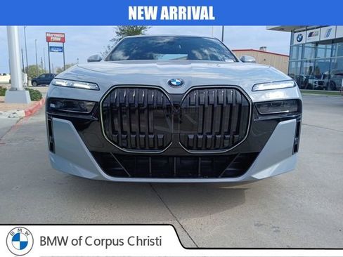 Used 2026 BMW 740i xDrive image 2