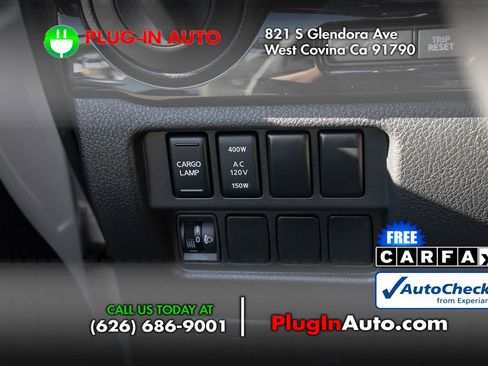 Used 2023 Nissan Titan SV w/ SV Convenience Package image 27