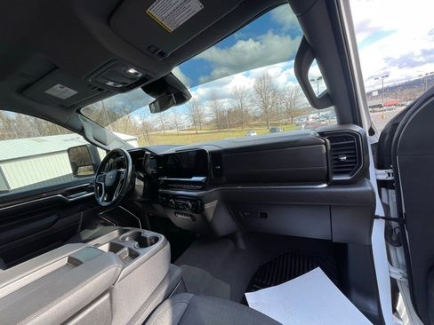 Certified 2024 Chevrolet Silverado 2500 LT w/ Convenience Package image 12