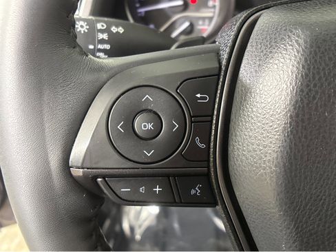 Used 2024 Toyota Camry SE image 25