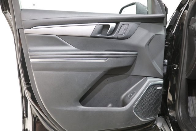 Used 2025 Buick Enclave Preferred FWD image 18