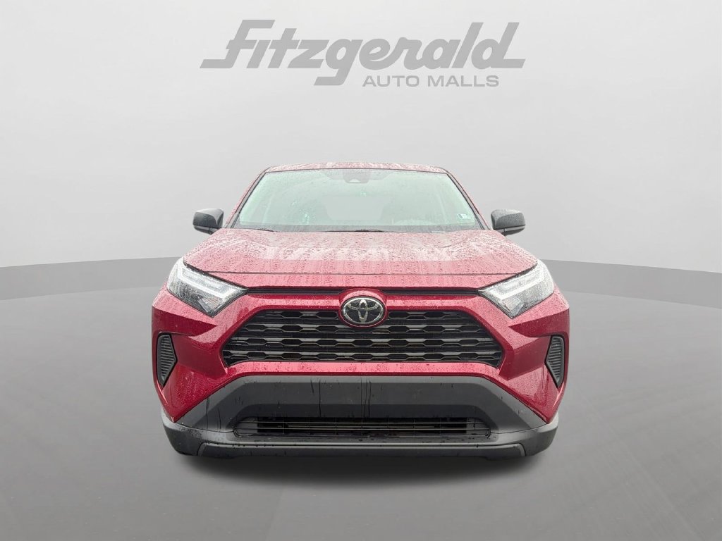 Used 2024 Toyota RAV4 LE AWD/4WD image 3