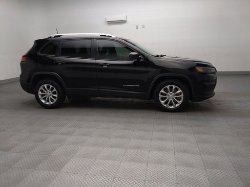 Used 2021 Jeep Cherokee Latitude FWD image 11