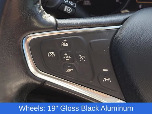 Used 2020 Chevrolet Equinox LT w/ Sport Edition FWD image 34