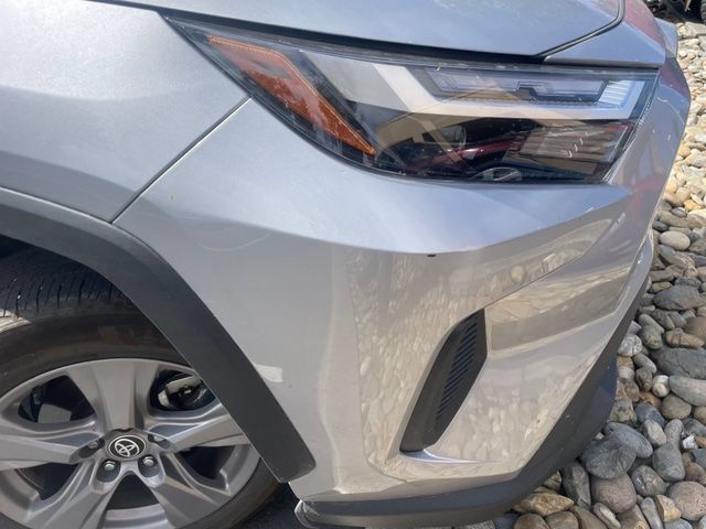 Certified 2023 Toyota RAV4 XLE AWD/4WD image 17