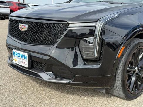 Used 2025 Cadillac XT4 Sport image 13