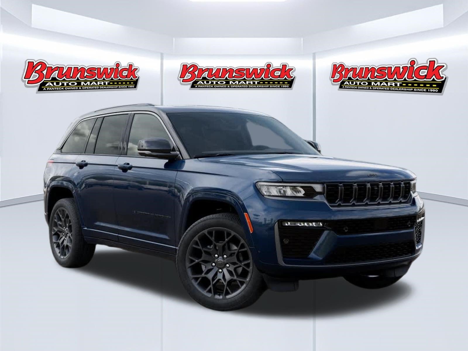 New 2027 Jeep Grand Cherokee Summit AWD/4WD image 5