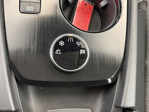 Used 2023 Nissan Rogue SV image 25