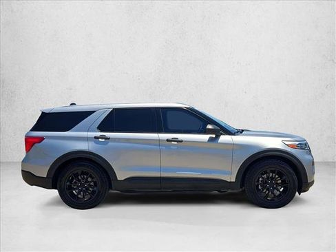 Used 2021 Ford Explorer 2WD image 4