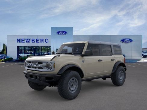 New 2025 Ford Bronco Big Bend w/ Black Diamond Package image 3