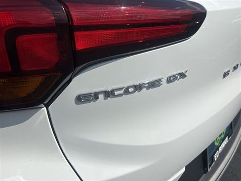 Certified 2024 Buick Encore GX Preferred w/ Comfort Package FWD image 30