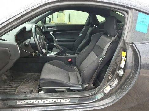 Used 2017 Toyota 86 image 8