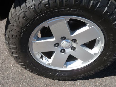 Used 2012 Jeep Wrangler Unlimited Sahara w/ Mopar Chrome Edition Group image 14