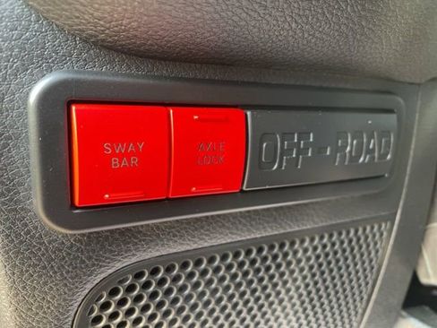 Used 2016 Jeep Wrangler Unlimited Rubicon image 5