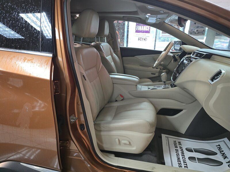 Used 2017 Nissan Murano SV AWD/4WD image 12